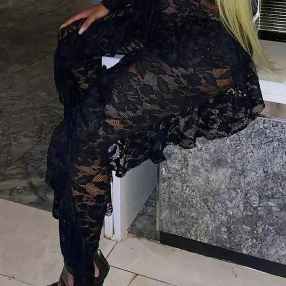 LACE One Piece Ruffled Body Suit. Nwt size small - Picture 1 of 7